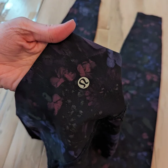 Lululemon floral leggings Wunder Under - Picture 2 of 8